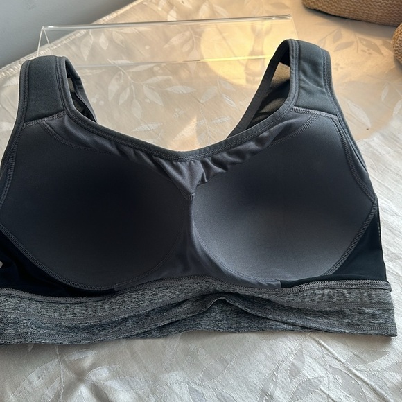 bcg XL sports bra. Never worn. Width 16” - Picture 5 of 5